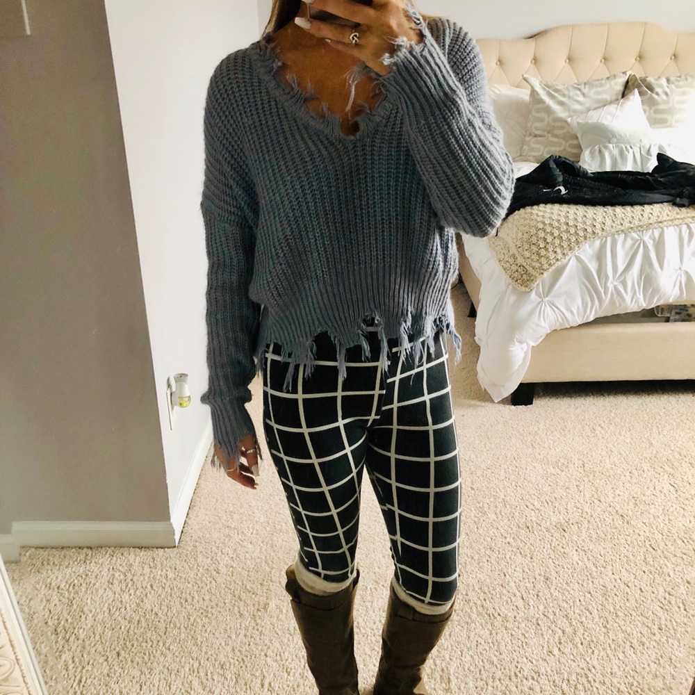 Cropped Frayed Sweater